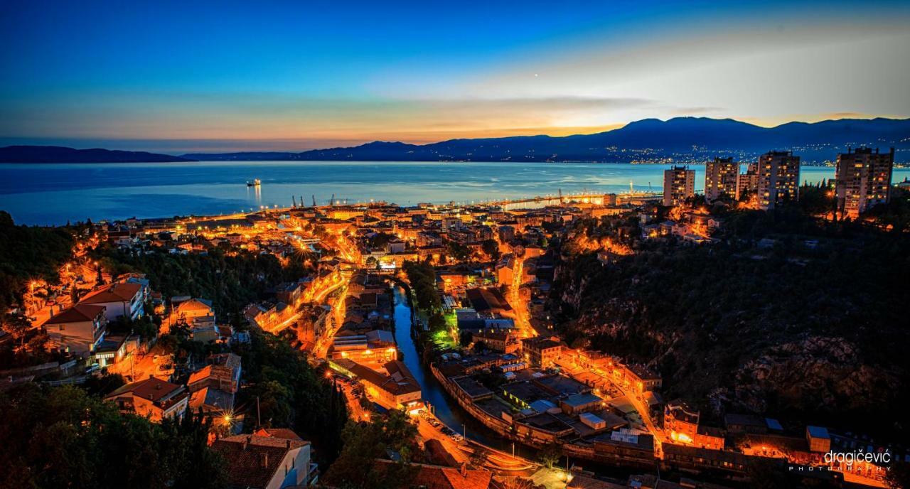 Galerija Apartamento Rijeka Exterior foto